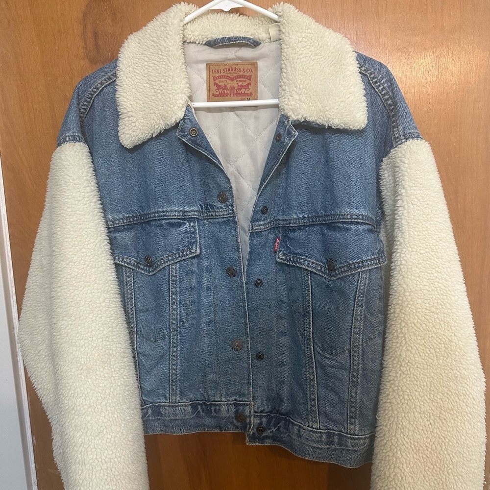 Levi's Women's Denim Jacket with Cream Sherpa Sleeves